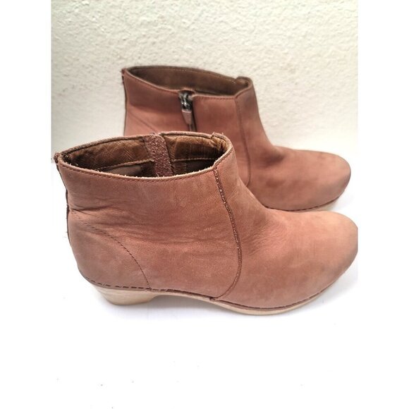 Dansko Women's Tan Leather Ankle Boots With Side Zipper Size 39 - Picture 3 of 16